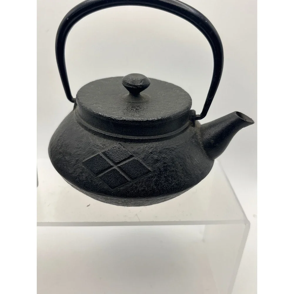 Vintage Japanese Cast Iron Tetsubin Teapot Geometric Pattern + Korean Hangul Cup
